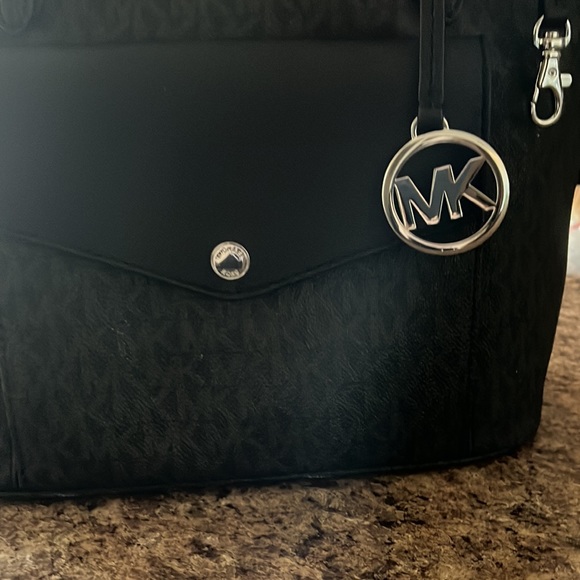 Michael Kors jet set tote black and dark grey nwot - Picture 4 of 4
